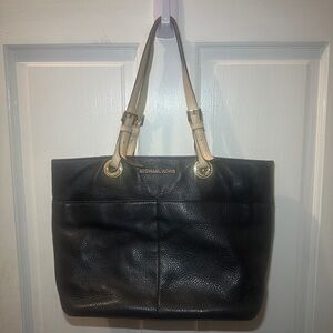 Michael Kors Bedford Medium Top Zip Pocket Tote in black leather w/ tan straps